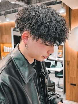 ルースト 渋谷店(ROOST) ツイストスパイラル/シャープツイスト/前下がりマッシュ