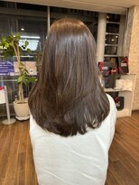 ザック ヴィ(ZACC  vie)&nbsp;オリーブベージュ　レイヤーカット　セミロング　20代30代40代