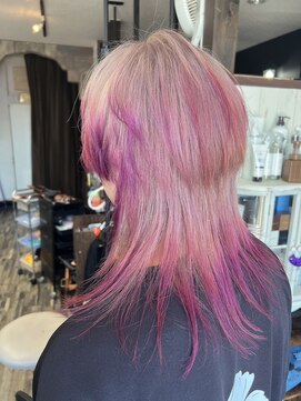 ヘアー リードレス(hair Re:dress) ベージュ×パープルカラーメッシュ×ウルフカット