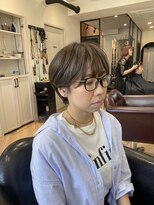 ハーツ(Heart's)&nbsp;白髪ぼかしハイライト大人ショートボブ