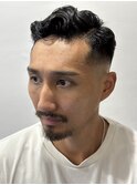 スキンフェードハードパートスタイル