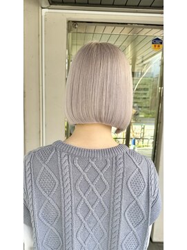 ピノ(pino.) ホワイトベージュ切りっぱなしボブぷっつんbob