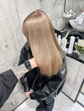 フィーネ つくば(Fi-Ne) ミルクティーカラー　ブリーチ　シールエクステ　ダブルカラー