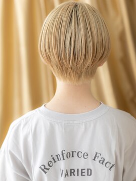 カバーヘア ブリス 戸田公園西口店(COVER HAIR bliss) 全頭ブリーチハイトーンカラー丸みショート317Z戸田公園10代20代