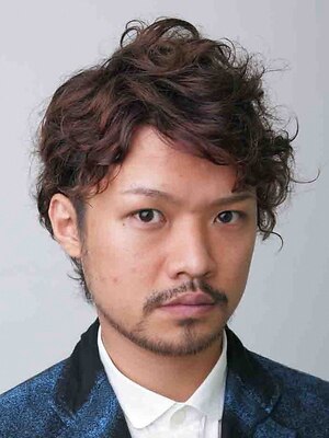 【西明石/理容室】飛鳥IIにて専属STとしての経験まで持つ実力派オーナーが幅広い年齢層のスタイルを提案