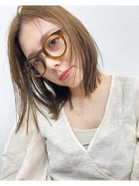 ローウェ 表参道(Louwe)&nbsp;ボブ/大人かわいい/フェザーバング/透け感グレージュ