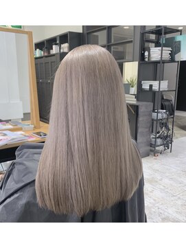 ジゼル(GiseL) ホワイトベージュ