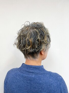 トップヘアー 中庄店(TOP HAIR fuapua) メリハリショート×ハイライトカラー