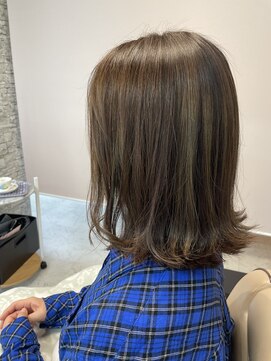 コーラル(Coral) 白髪ぼかしハイライトカラー