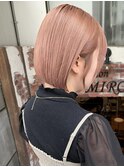 ピンクベージュ×ミニボブ