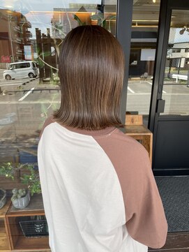 ヘア プロデュース キュオン(hair produce CUEON.) パツッとボブ×ハイライトカラー
