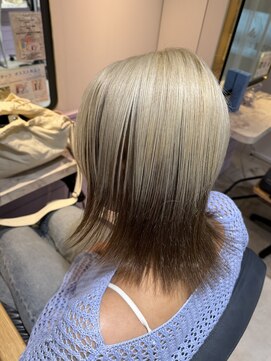 ネオリーブエクラ 上野御徒町店(Neolive eclat) ホワイト/ベージュ