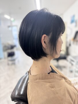 ウル(ulu) 癖毛×収まるショートボブ★30代　40代　白髪ボカシ　白髪生かし