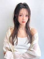 メーヴェ(Mowen) mowen レイヤーカット×オリーブベージュ