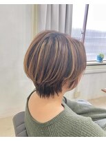 ロディーナコク 大口 新子安(rodina.coc)&nbsp;白髪ぼかしハイライト×ふんわりショートヘア