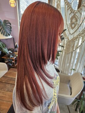 リットヘアーワークス(Lit Hairworks) レイヤーカット × RED ×ケラコラトリートメント
