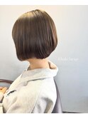 カーキベージュ