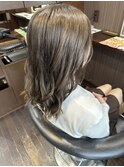 透明感ベージュ
