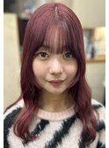 セミロングくびれ巻きチェリーレッドカラー