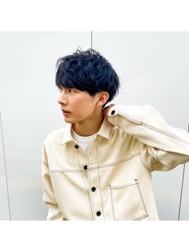 ファルベ(Farbe) スパイキーショートブルーブラックフェザーパーマサーフカール