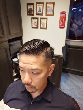 バレス 田町(BALES) [スキンフェード/ツイストスパイラル/田町]