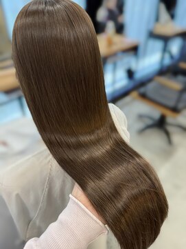 アリュウル 表参道 青山(Allure) ブリーチなしwカラーでつくるハニーベージュ◯伊藤