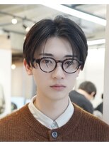 ベモ(NVEMO)&nbsp;ストレートセンターパート/黒髪/清潔感/20代/30代/リクルート