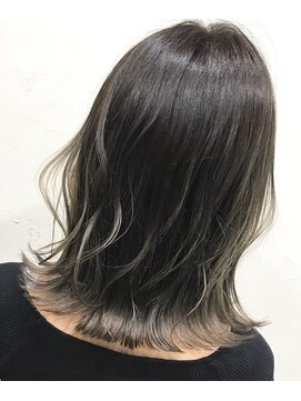 ココバイファニック(Coc. by funic) ハイライト×ミディアム 【関内】