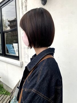 ニーナ(NINA) ぱつっとボブ