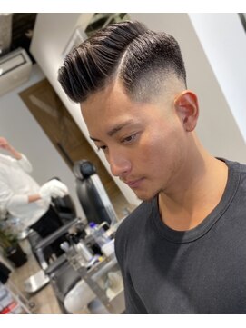 ドルクス 日本橋(Dorcus) 外国人風パートスタイルフェード