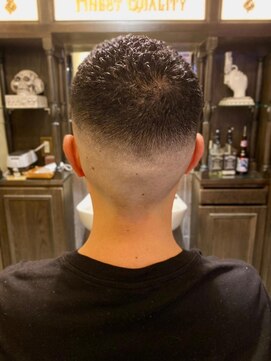 バレス 田町(BALES) [スキンフェード/ツイストスパイラル/田町]