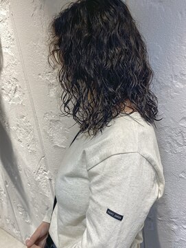 コフィー バイ メルト 吉祥寺(cofy by melt) 【三ツ井純】ミディアム無造作パーマくるくるハードパーマ簡単