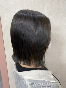 カームバイリコ 学芸大学(calm by liko) 美髪/大人かわいい/こなれミディ/サンドベージュ[学芸大学]