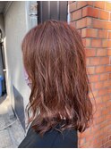 ピンクベージュ