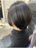 20代30代美髪ストレートショートでも自然な前上がり丸み小顔ボブ
