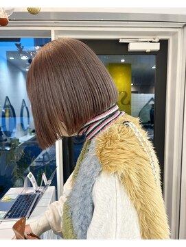 シイ(SIE) クリーミーベージュボブ