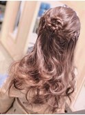 《お花模様のヘアアレンジ》