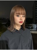 外ハネミディアムヘア/暗髪グレージュカラー/20代30代40代