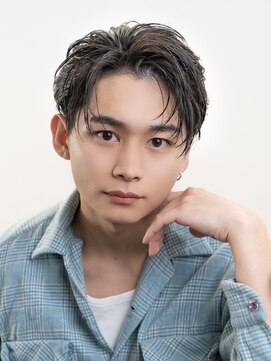 オーシャントーキョーオーバー 渋谷(OCEAN TOKYO OVER) 韓国ヘアニュアンスコンマバングセンターパートフェザーパーマ