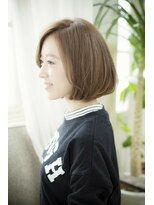 メンズアンドレディース モテナ ひし形ショート ベージュ系カラー 大人ボブ【モテナ 豊田 浄水】