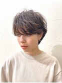 くすみベージュ×マッシュショート