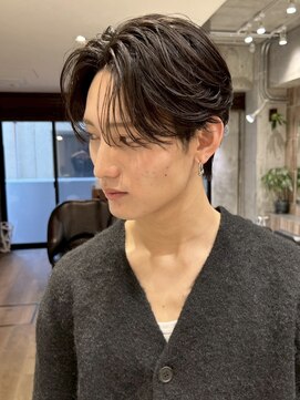 ファルベ(Farbe) 刈り上げセンターパートリバースセンターパートニュアンスパーマ