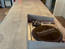 ローダ ヘアデザイン Roda hair designの雰囲気（店主こだわりの音響システムで、心地良い音楽を提供します）