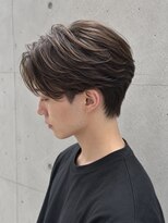 オグジュアリー 表参道(aux.)&nbsp;襟足すっきりツーブロ黒髪毛流れセンターパート