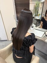 シシ 新宿(She 2.) 黒髪ロング/ストレートロング/髪質改善/ツヤ髪/韓国風
