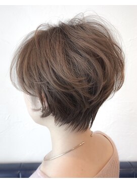 ビアンコ(BlANCO) 【BLANCO】奥行きのある美フォルムショート