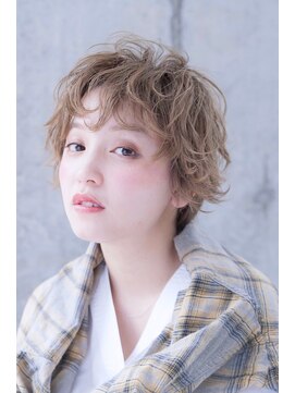 エイミー(Aimee) Aimee ゆるふわショート×シアーベージュ