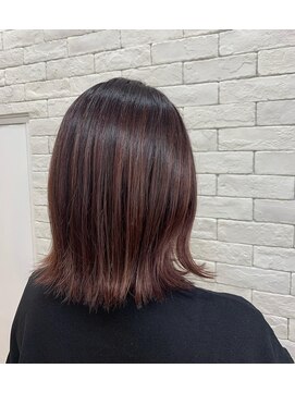 ルチナ 秦野(Lucina) ボブ/外ハネ/バレイヤージュ/ボルドー