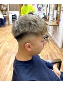 ショートスペインカール×スキンフェードカット