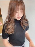 顔周りのレイヤーカット×ブランジュカラー